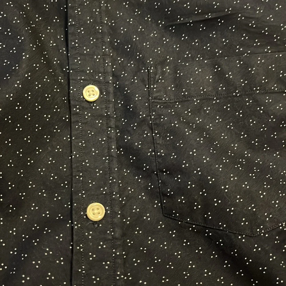 Banana Republic Untucked Fit Shirt - Picture 3 of 3